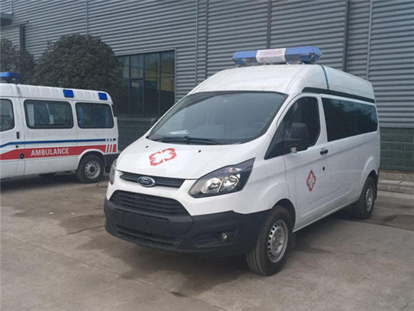 新全順短軸轉(zhuǎn)運(yùn)型救護(hù)車(chē) 新全順短軸轉(zhuǎn)運(yùn)型救護(hù)車(chē)
