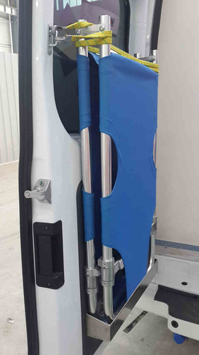 江鈴福特新世代全順V348長(zhǎng)軸高頂監(jiān)護(hù)型救護(hù)車 江鈴福特新世代全順V348長(zhǎng)軸高頂監(jiān)護(hù)型救護(hù)車